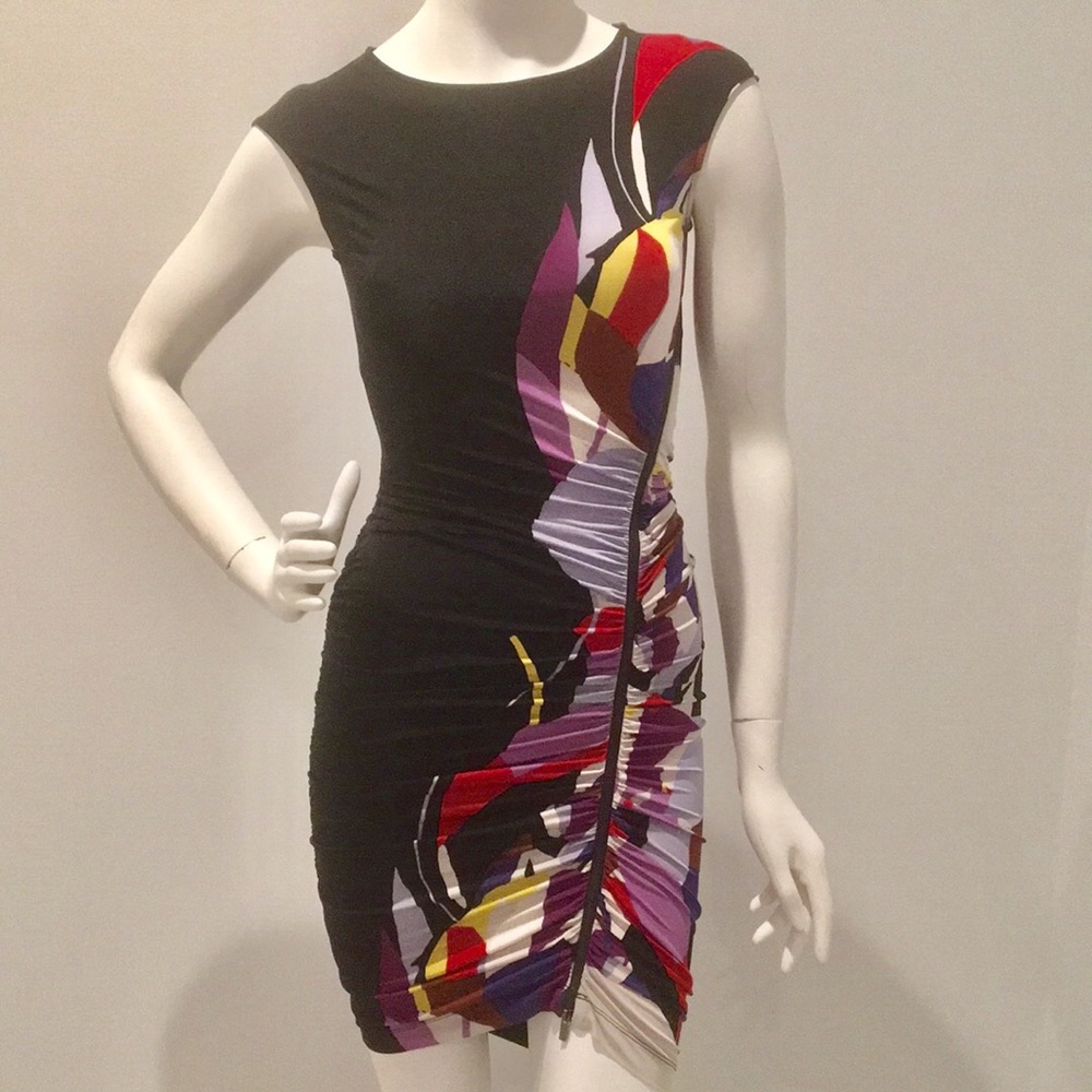 BCBG MAXAZRIA Front Zipper Dress